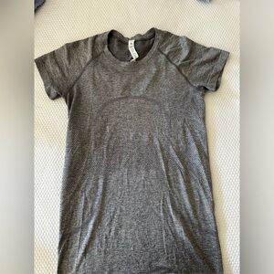Grey Lululemon top